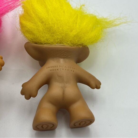 Vintage set of 2 1990s yellow and pink hair troll doll - Picture 7 of 8